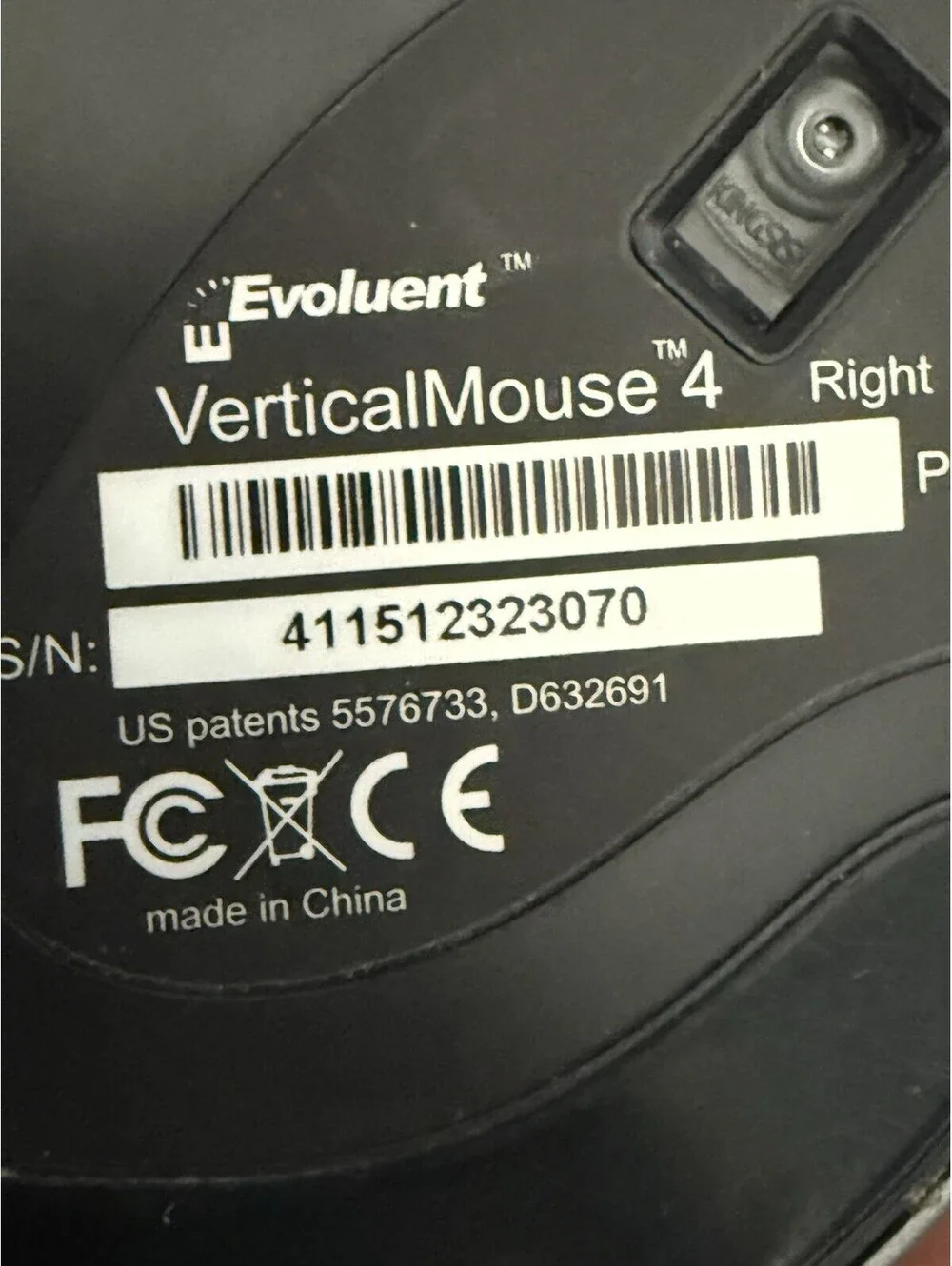 Evoluent VM4R VerticalMouse 4 Right Hand Ergonomic Mouse Flawed , Working